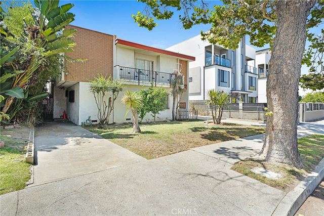 4522 St Charles Place, Los Angeles