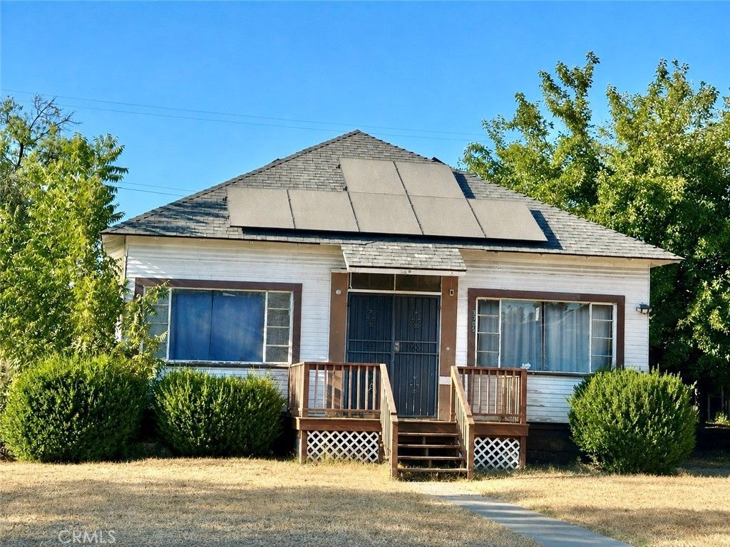 3705 E Iowa Avenue, Fresno