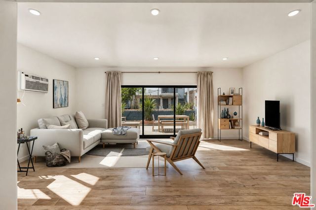 18 24th Avenue, Venice