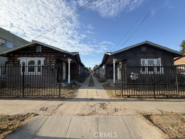 1094 W 39th, Los Angeles