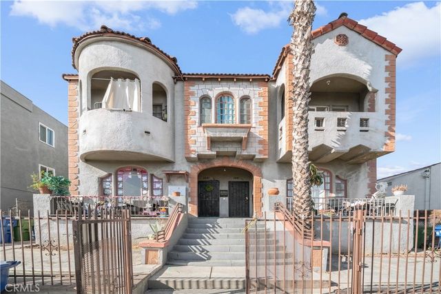 2441 Fairmount, Los Angeles