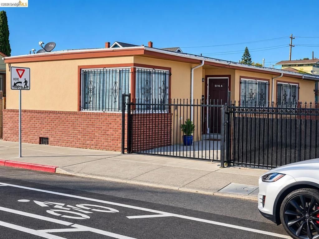 5116 Bancroft Avenue, Oakland