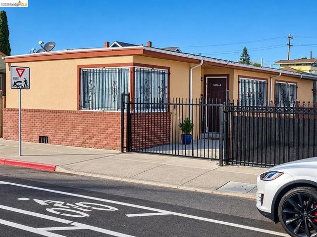 5116 Bancroft Avenue, Oakland