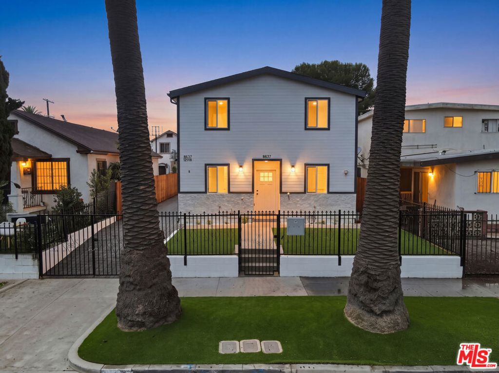 8637 Orchard Avenue, Los Angeles
