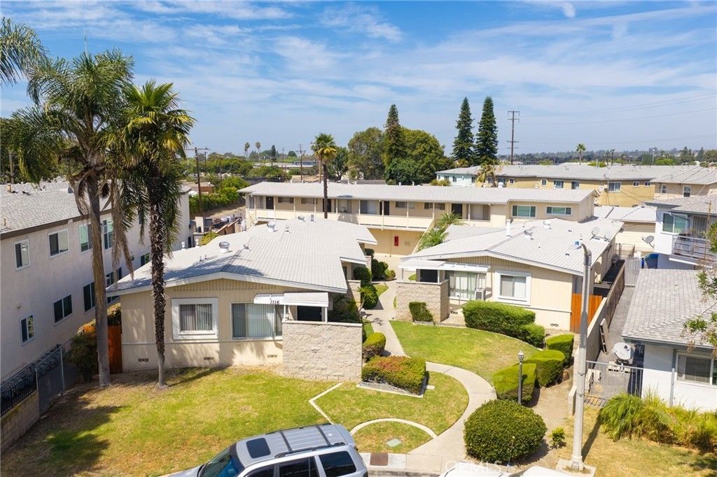 1116 West Avenue, Fullerton