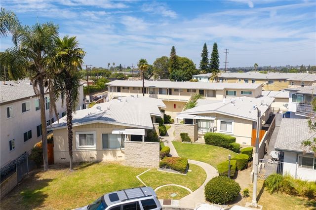 1116 West Avenue, Fullerton