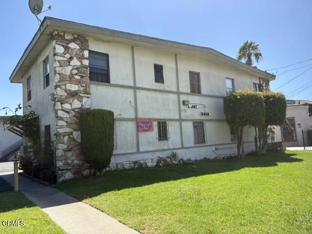 12620 S Figueroa Street, Los Angeles