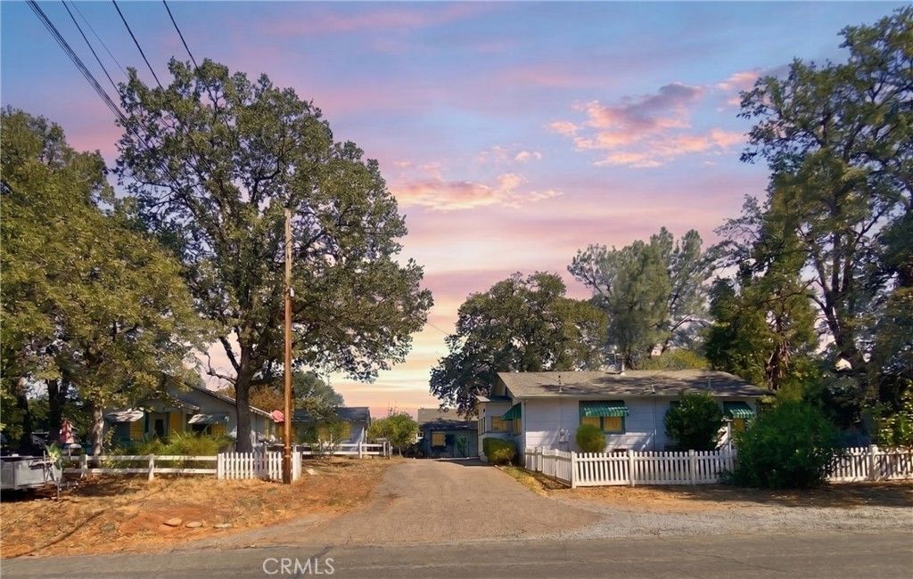 1825 Grand Coulee, Shasta Lake