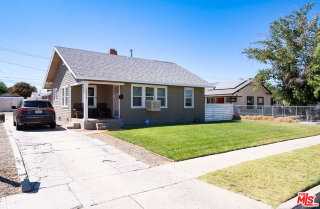 44619 Beech Avenue, Lancaster
