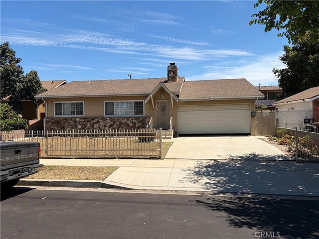 944 Kenwood, Inglewood