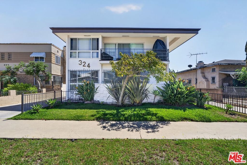 324 E Tamarack Avenue, Inglewood