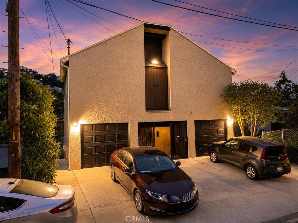 1825 N Easterly Terrace, Silver Lake