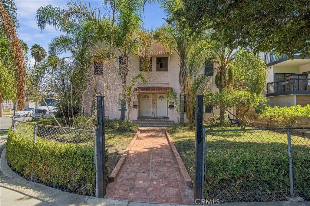 846 N Harvard Boulevard, Los Angeles