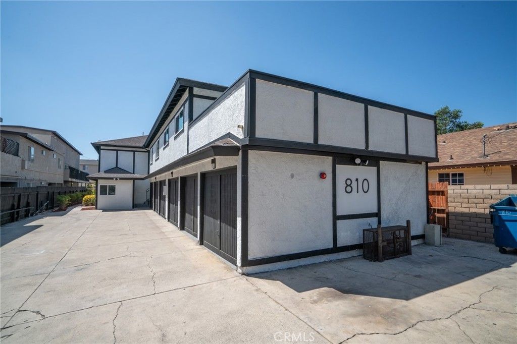 810 S Flower, Santa Ana