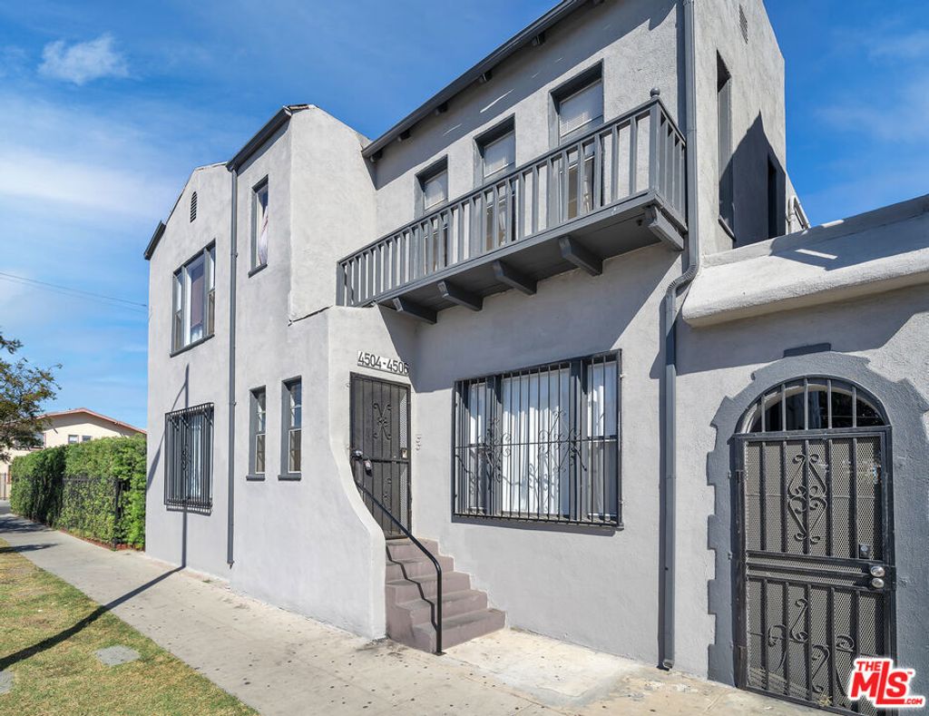 4504 S Hoover Street, Los Angeles