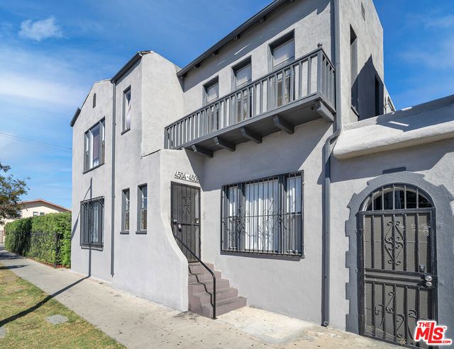 4504 S Hoover Street, Los Angeles