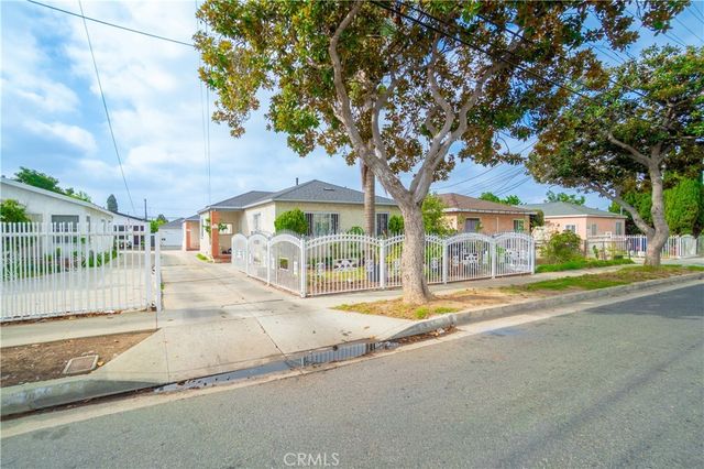 3658 W 104th, Inglewood