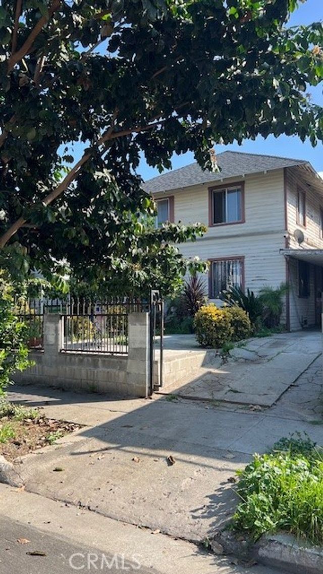 228 Rosemont, Los Angeles
