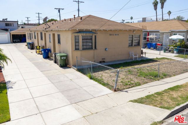 8612 Beverlywood Street, Los Angeles