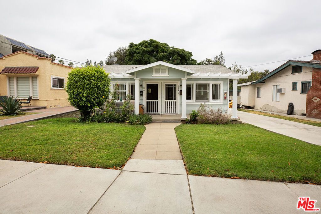 1804 E Glenoaks Boulevard, Glendale