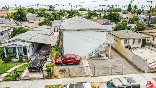 6714 Parmelee Avenue, Los Angeles