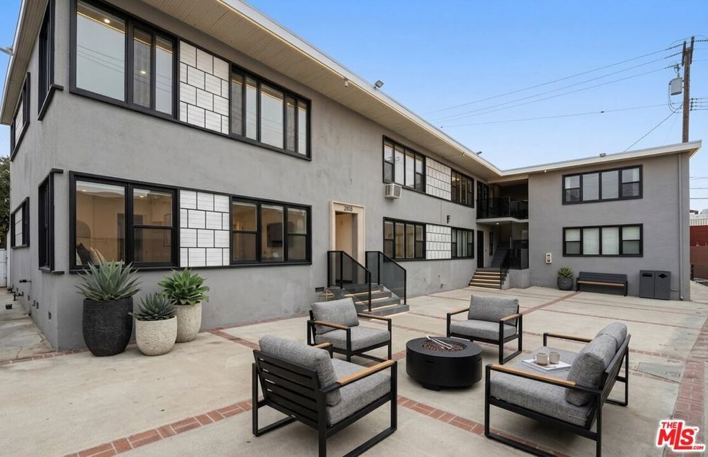 1475 Venice Boulevard, Los Angeles