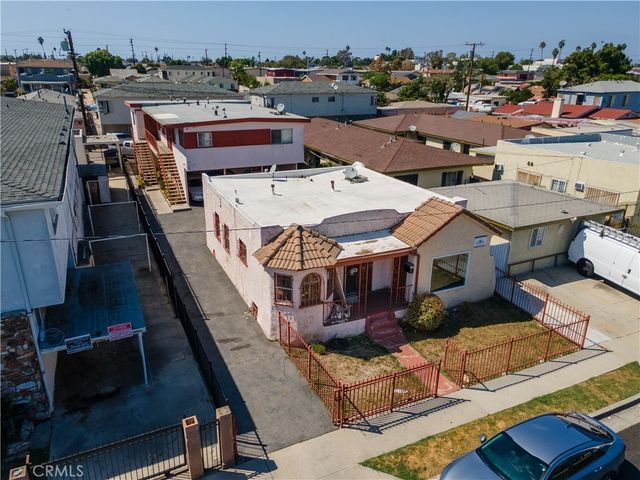 11145 Raymond, Los Angeles