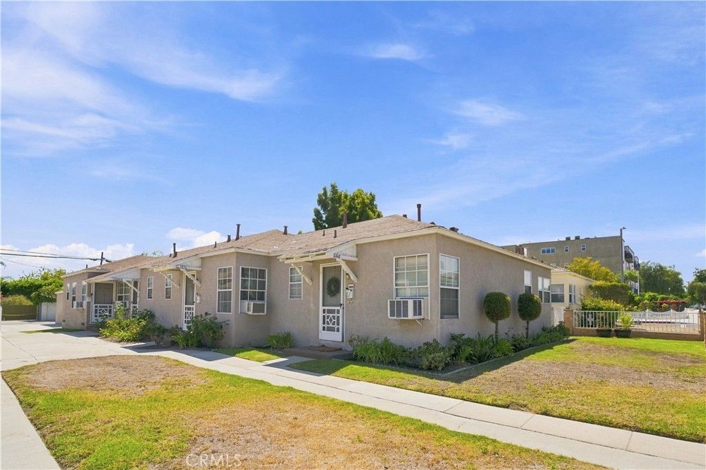 11418 Victory Boulevard, Valley Glen
