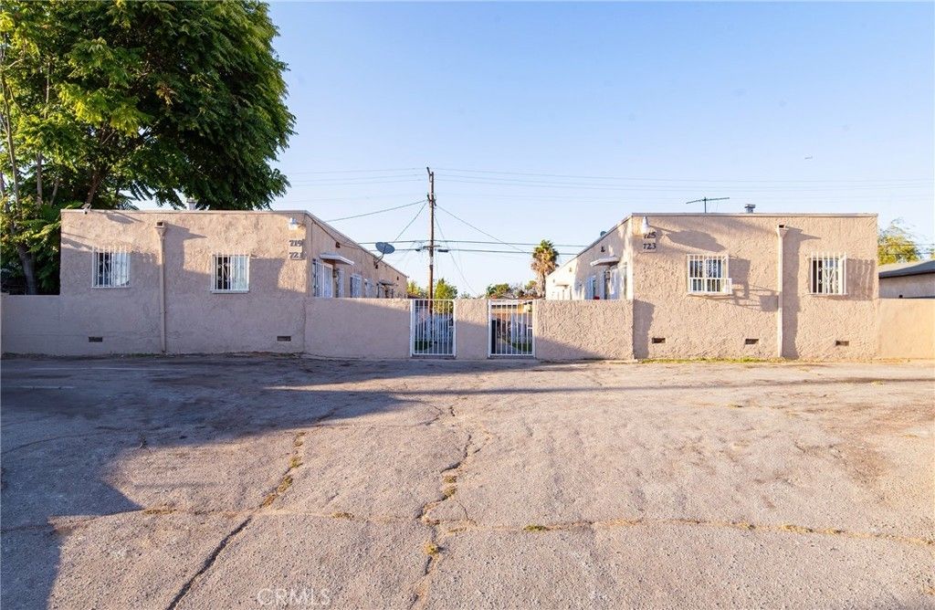719 E Imperial Highway, Los Angeles