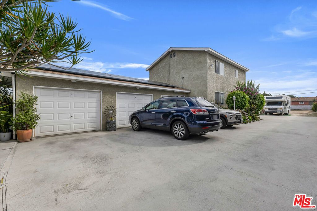 10914 S Osage Avenue, Inglewood