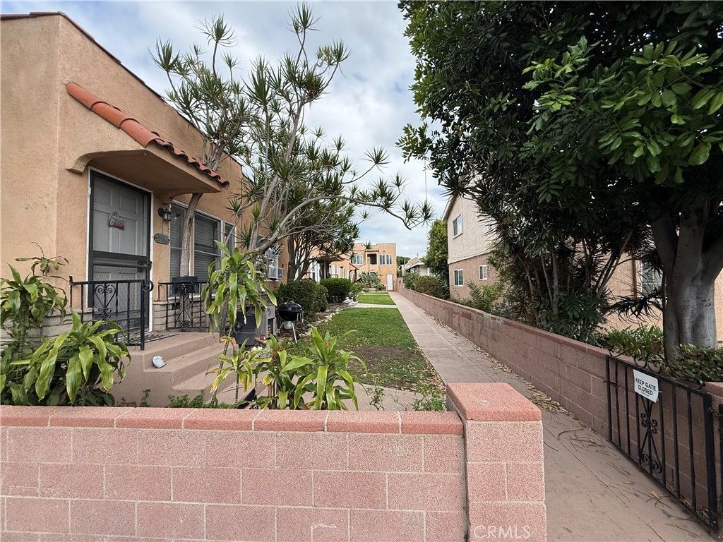 566 W 17th, San Pedro