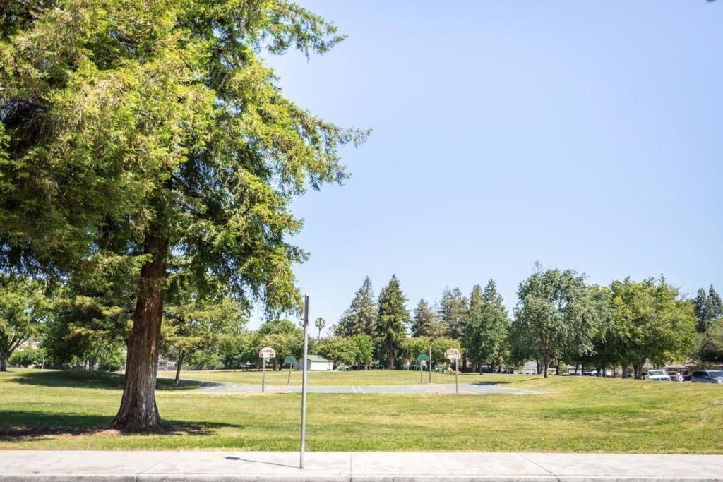 5200 Snow Drive, San Jose
