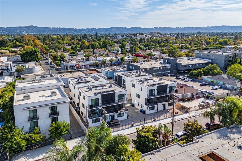 11730 Gilmore, North Hollywood