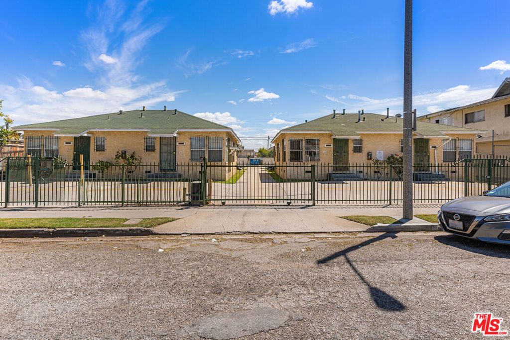 1000 N Sloan Avenue, Compton