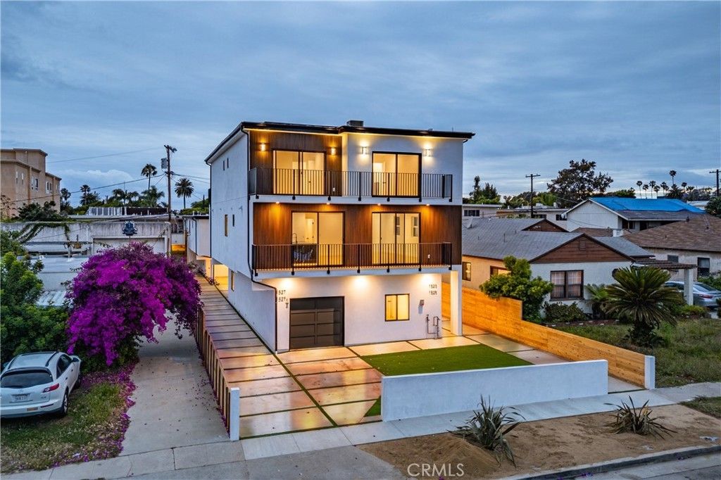 1525 S Carmelina, Los Angeles