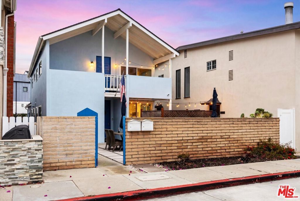 211 Cypress Street, Newport Beach