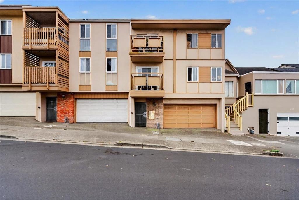 123 Knowles Avenue, Daly City