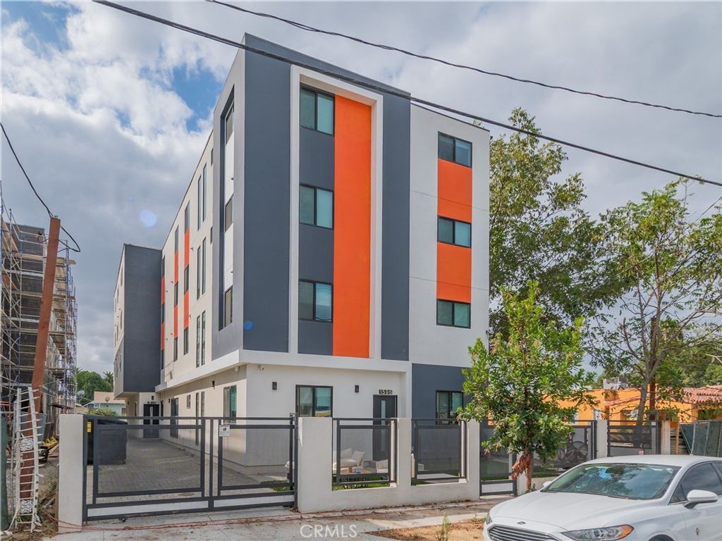 1598 W 36th, Los Angeles