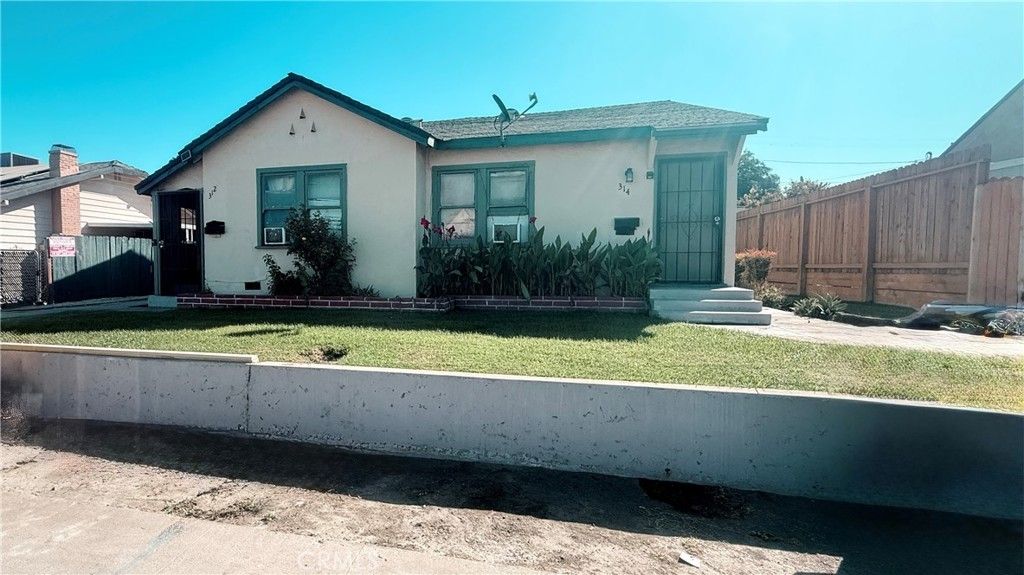 308 Chester, Bakersfield