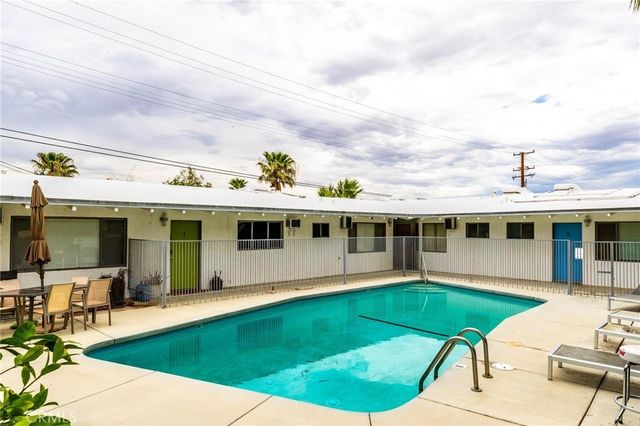 482 W Pico, Palm Springs