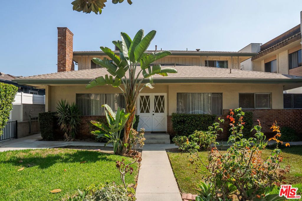 122 N Cedar Street, Glendale