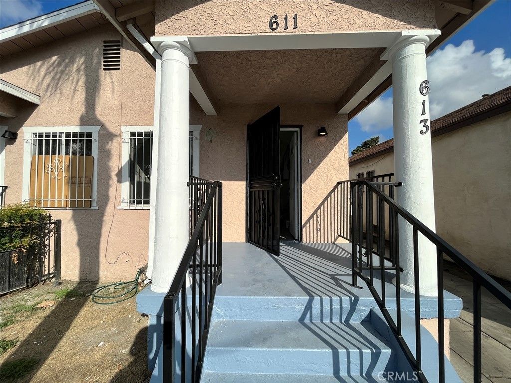 611 W 57th, Los Angeles