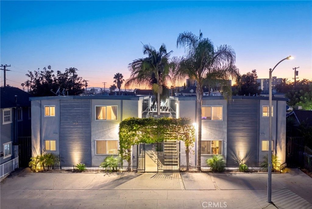 1019 Lewis, Long Beach