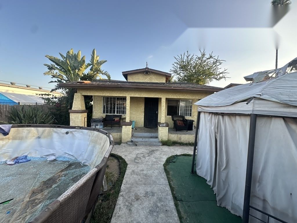 1024 W 88th, Los Angeles