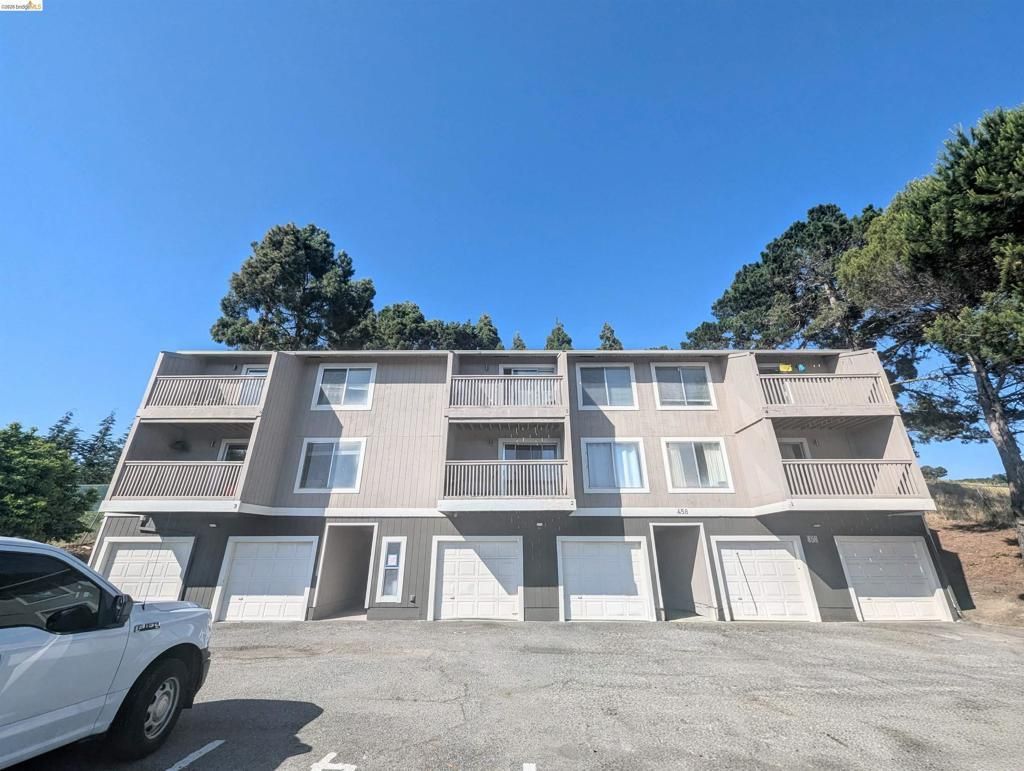 458 Valley View Road, El Sobrante