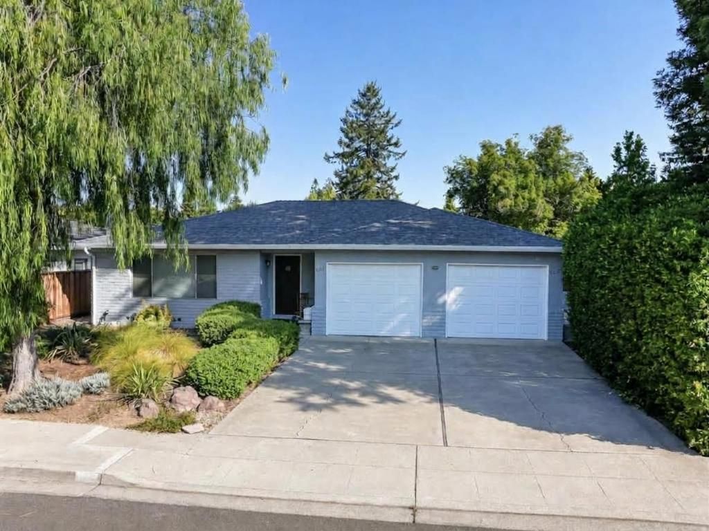 806808 Moraga Drive, Mountain View