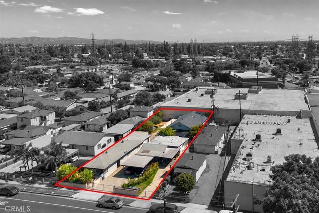 6882 Jaboneria, Bell Gardens