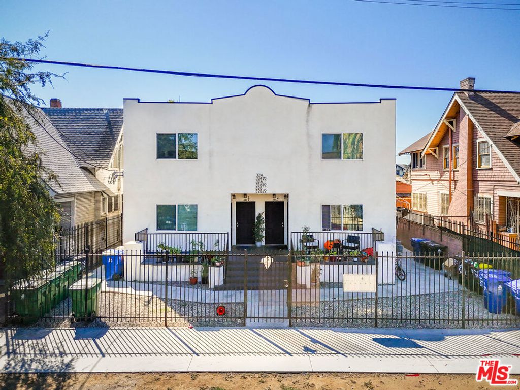 324 W 51st Street, Los Angeles