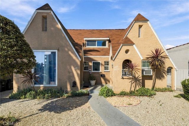 2839 Hillcrest Drive, Los Angeles