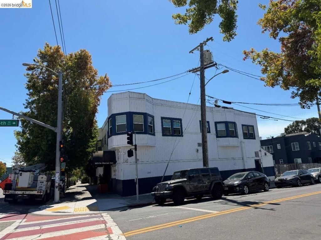 6547 Telegraph Avenue, Oakland